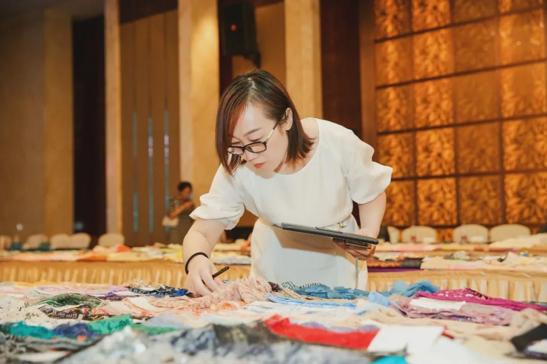 优可丝8812面料,首届中国时尚面料设计大赛评审会