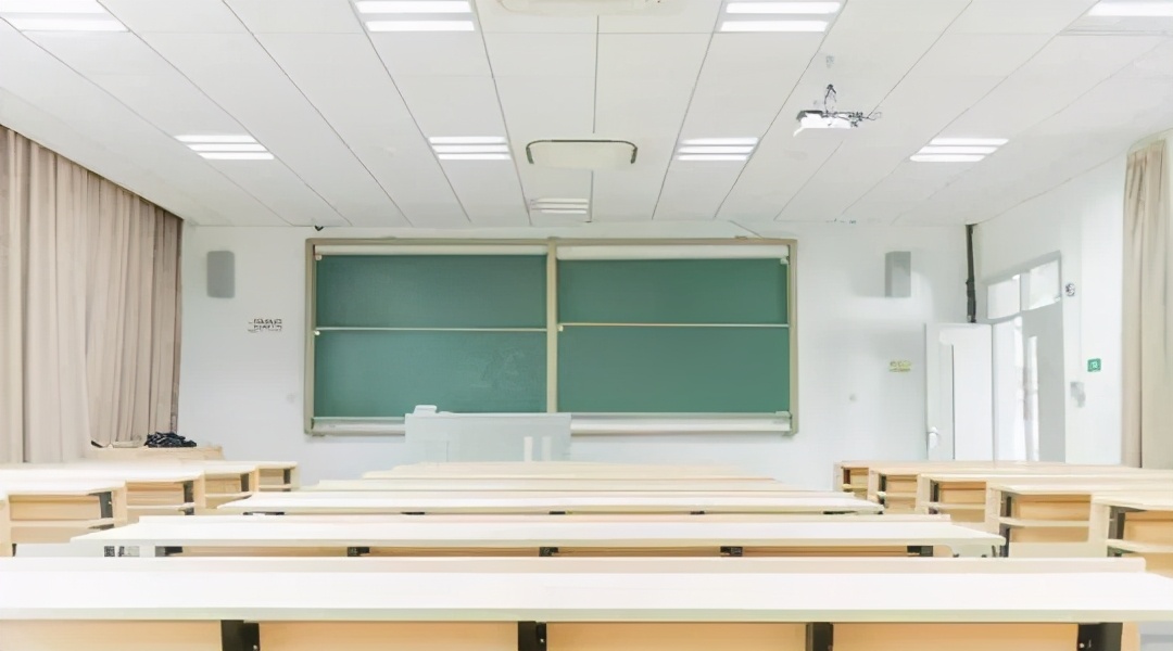 毕业照自己拍全身合成,毕业照自己拍怎么拍