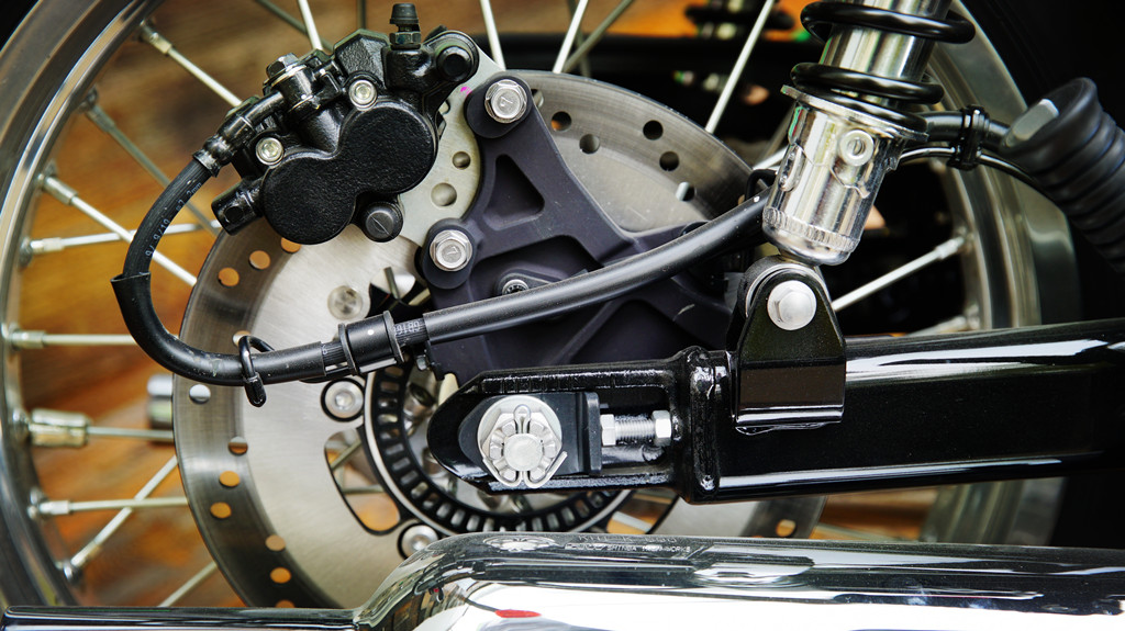 川崎z900rs与w800对比,川崎w800深度评测