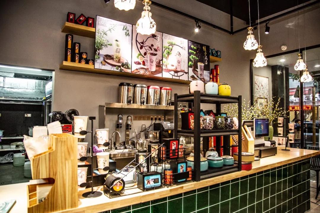 中国风与烧仙草的新潮结合，顺德这家茶饮店要排队了