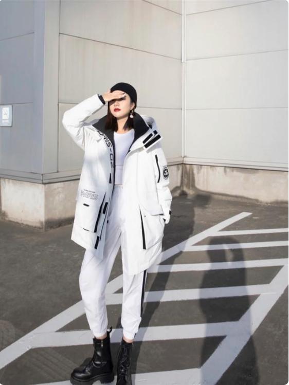 羽绒服显瘦穿搭技巧,羽绒服的显瘦穿搭技巧