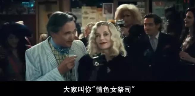 对着小孩的脸拍的视频,给孩子拍照事件