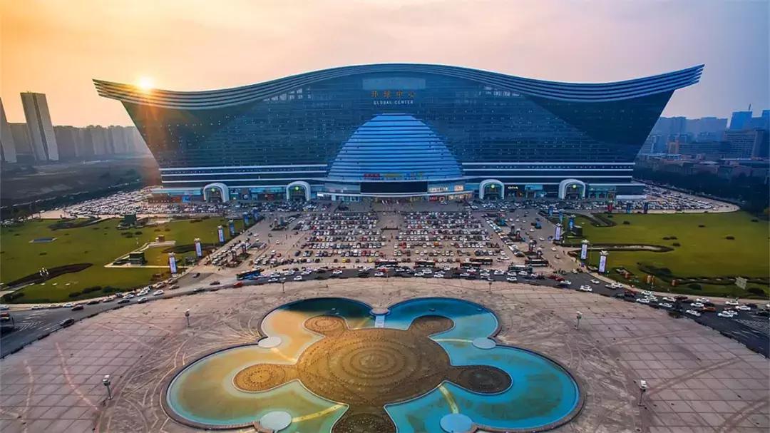 成都中心天府广场,成都天府广场风水八卦