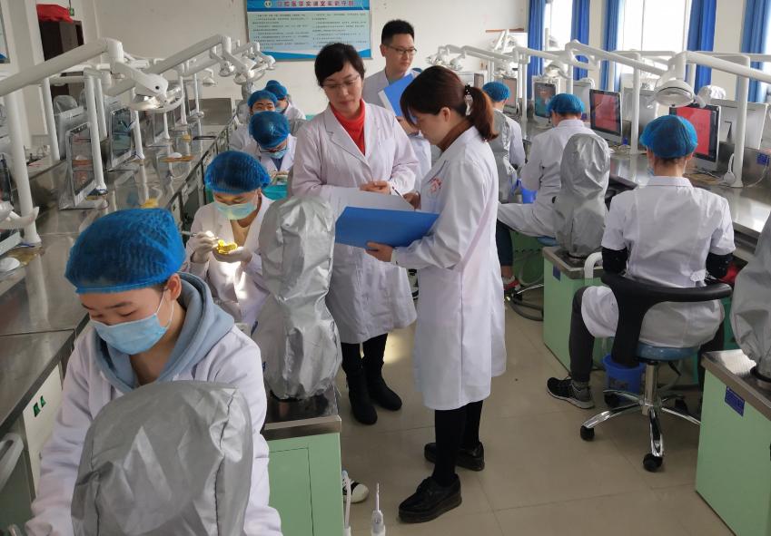 医学类专业专科和本科的区别,专科的临床医学专业有前途吗