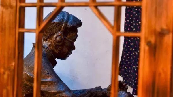 《永不消逝的电波》原型,死守秘密的地下*党**,死前高呼毛主席万岁!