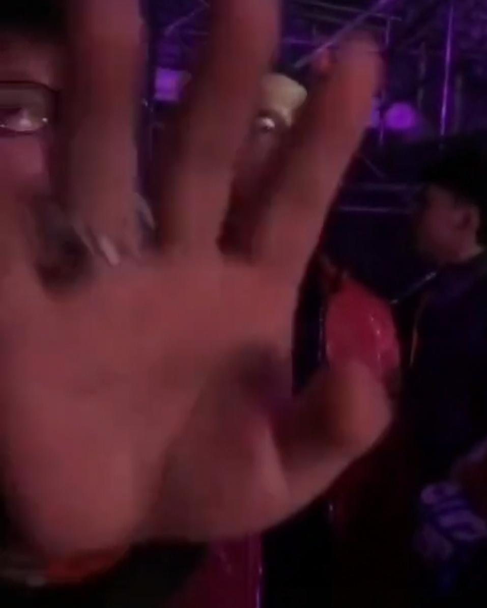 杨坤为什么老是抽搐,杨坤最近反应