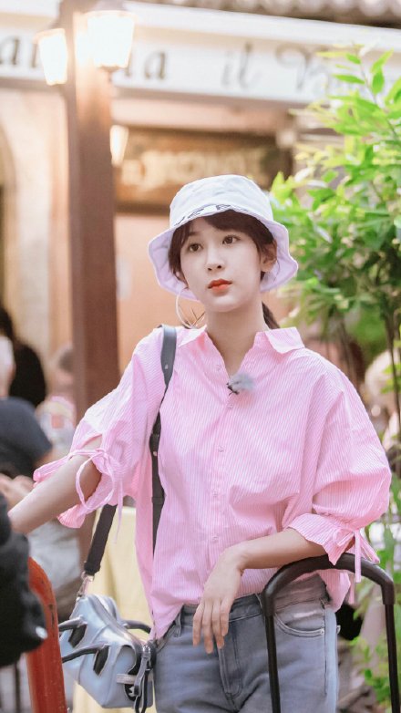 秋冬穿衣适合什么帽子,在冬天穿什么帽子才好看