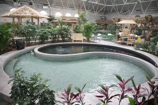 北京100元吃住泡温泉,北京哪里可以滑雪泡温泉