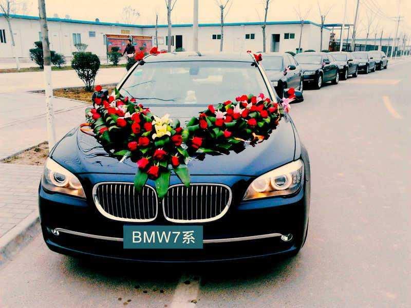 婚车遇丧车谁先让路,婚车遇到丧车谁让路