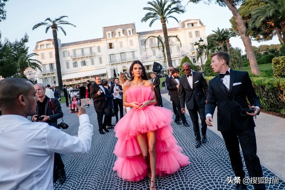 李宇春、杨幂同款仙女裙，千元就能拿下