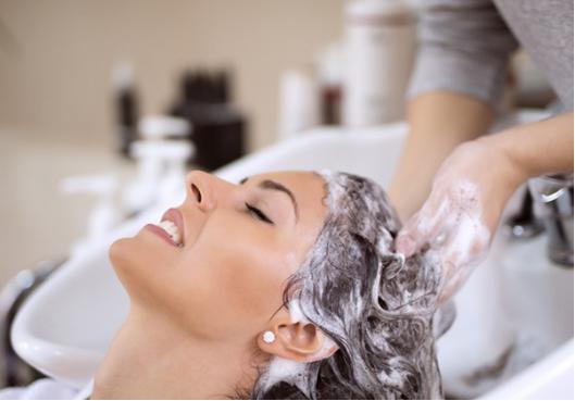 巴黎欧莱雅奇焕润发精油洗发水,欧莱雅奇焕精油洗发水偏干发质