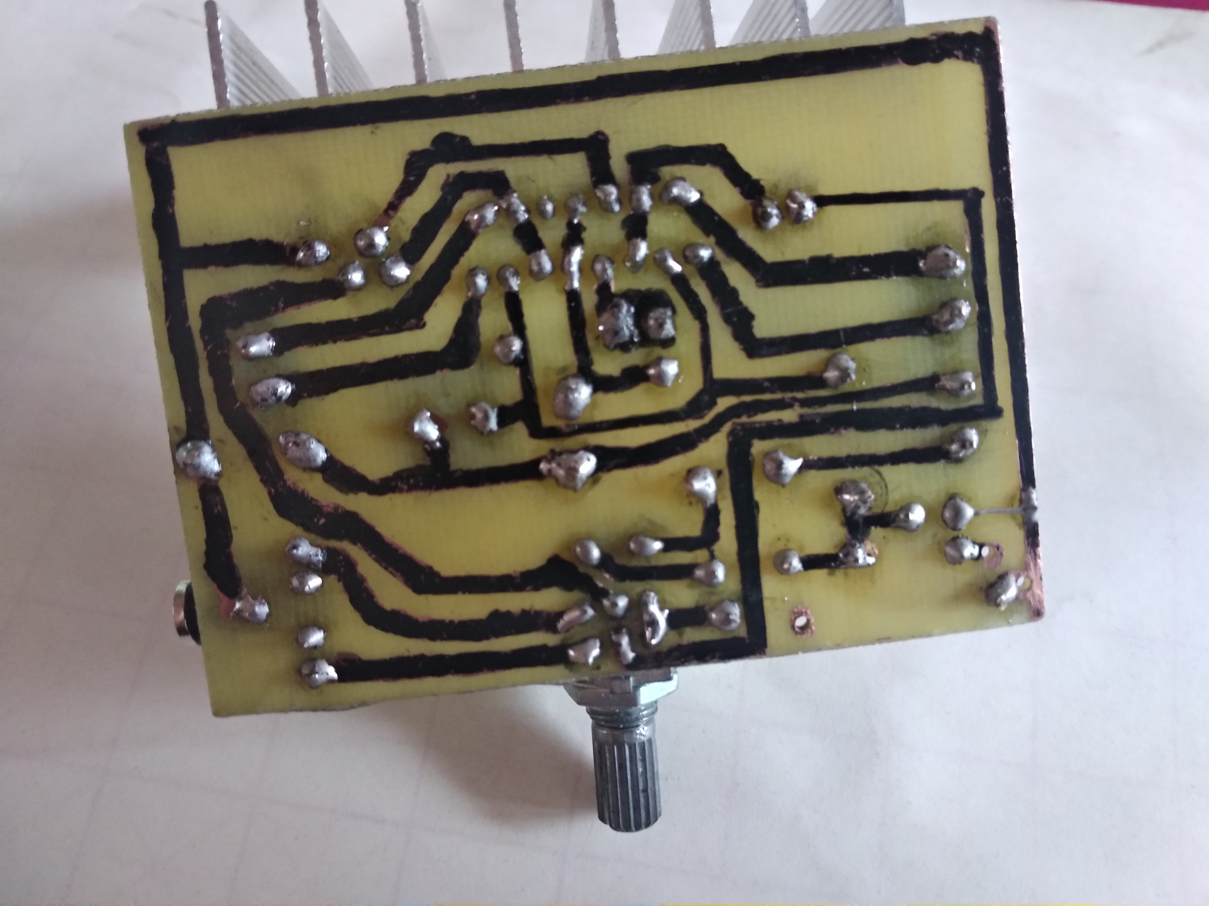 用pcb板自制小功放,手工制造pcb电路板