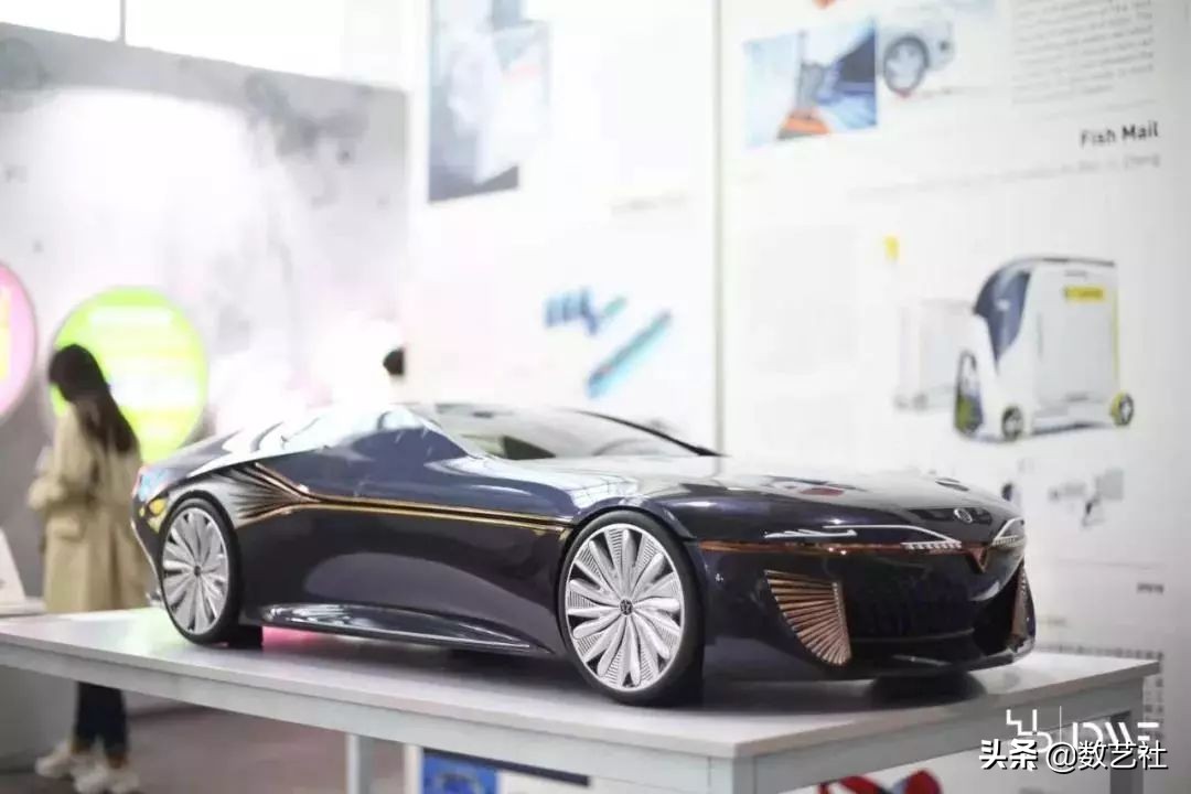 设计现代化智能新款动车,最具设计感的动车