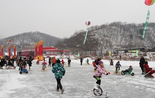 四平叶赫皇家山滑雪滑草场,四平皇家山滑雪场