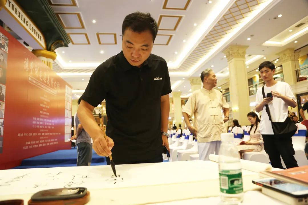 让艺术走进生活让陶艺丰富生活,让艺术品走进生活