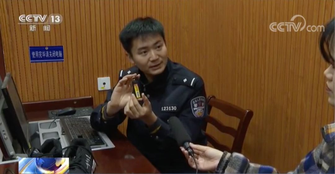 男子两个月*拍偷**90多部裙底视频，工具竟然是鞋