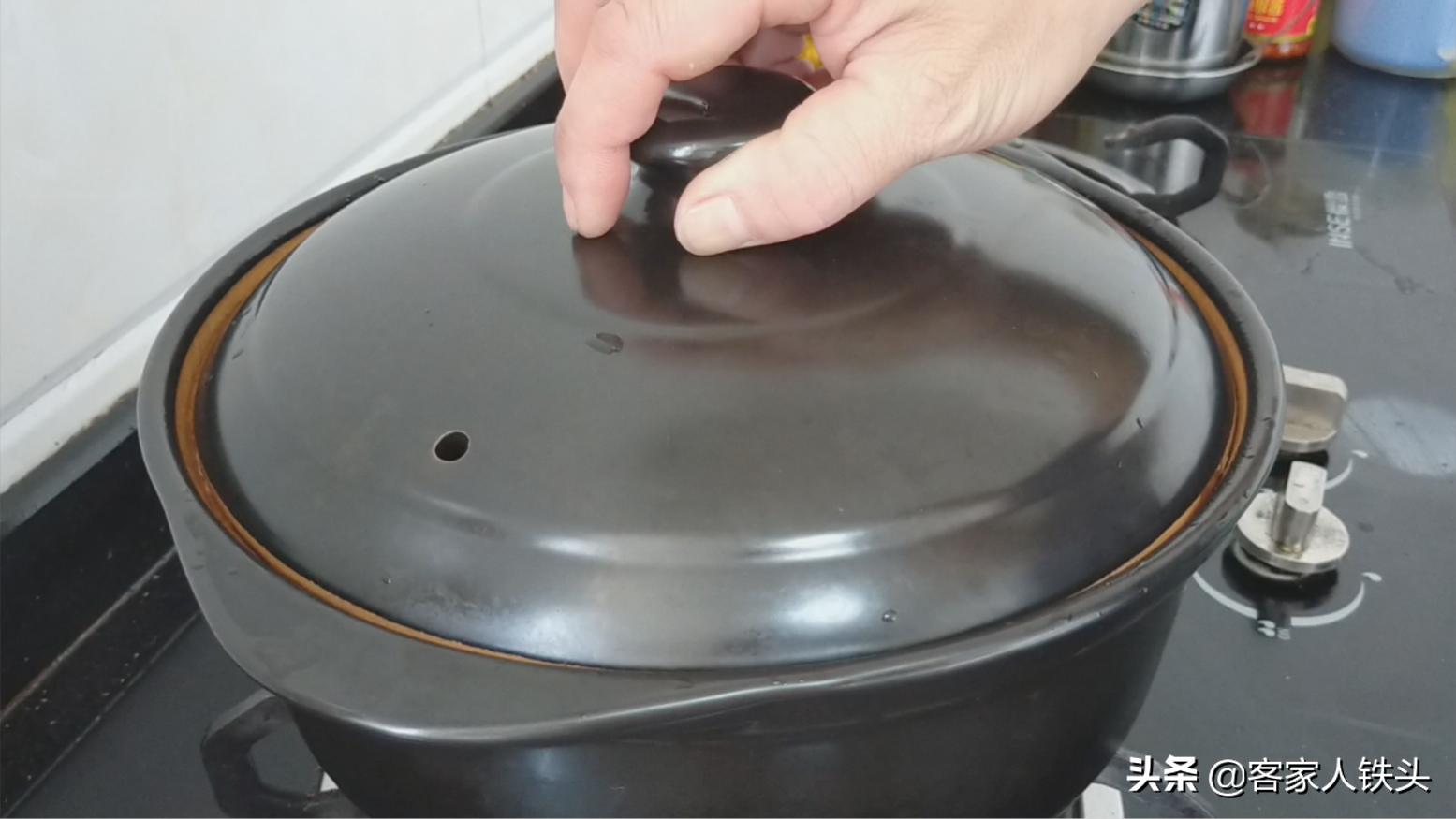 客家焖猪脚家常做法,客家焖猪脚的家常做法