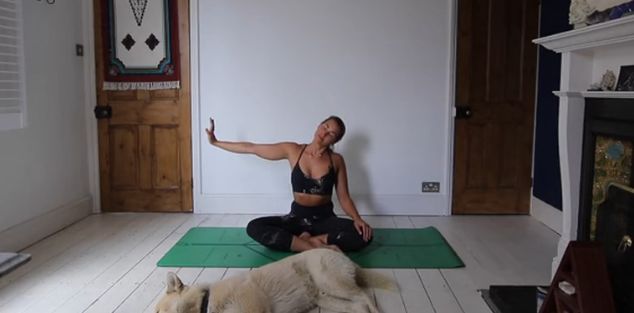 坐着抬臀锻炼,坐着抬腿锻炼多少次才有效果