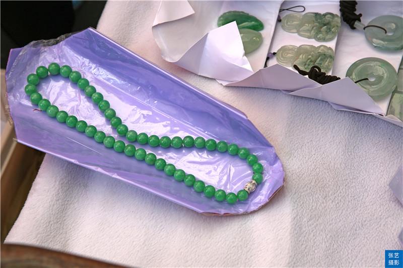 腾冲有名的玉石市场,腾冲玉石生意