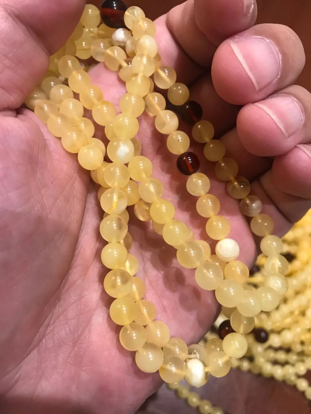 美女求代购俄版书,闲聊中俄边境边民带货赚钱的琐碎