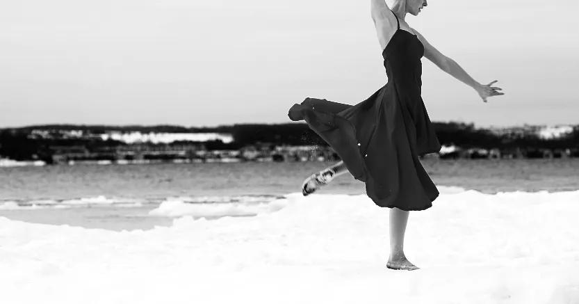 春节直播涨粉100万,一条冰丝裤月售3万条,这些中小商家凭什么?