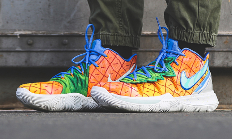 海绵宝宝球鞋限定款,海绵宝宝联名球鞋所有的细节