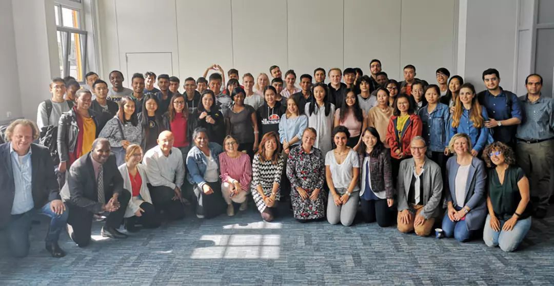 外国留学生回国蓝翔技校,蓝翔技校考世界名校