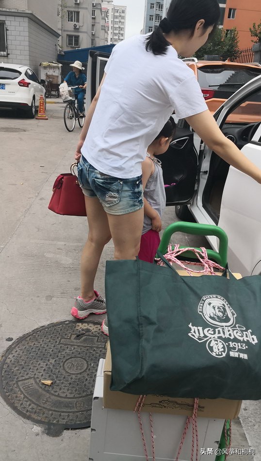 开房车自驾游的生活,老婆当专职司机