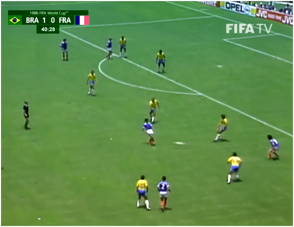 1986法国巴西经典之战,2006世界杯法国1-0巴西比赛图片