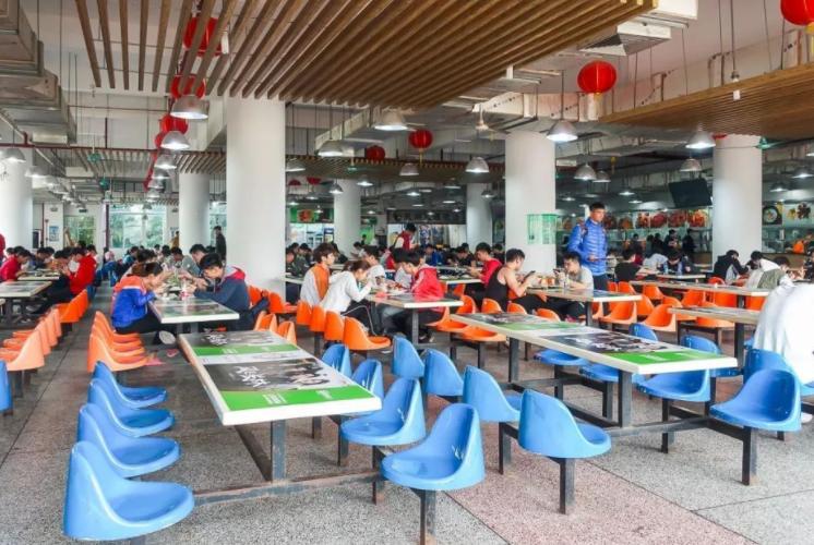 食堂阿姨为什么不愿意把饭倒掉,为什么食堂阿姨宁愿把饭菜倒掉