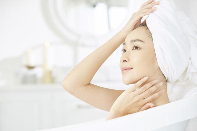 四种食物能让粗糙肌肤变光滑,啤酒护肤的正确方法