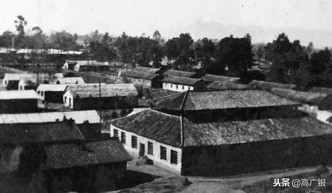 沈从文老舍文学地位,文学大师沈从文小说