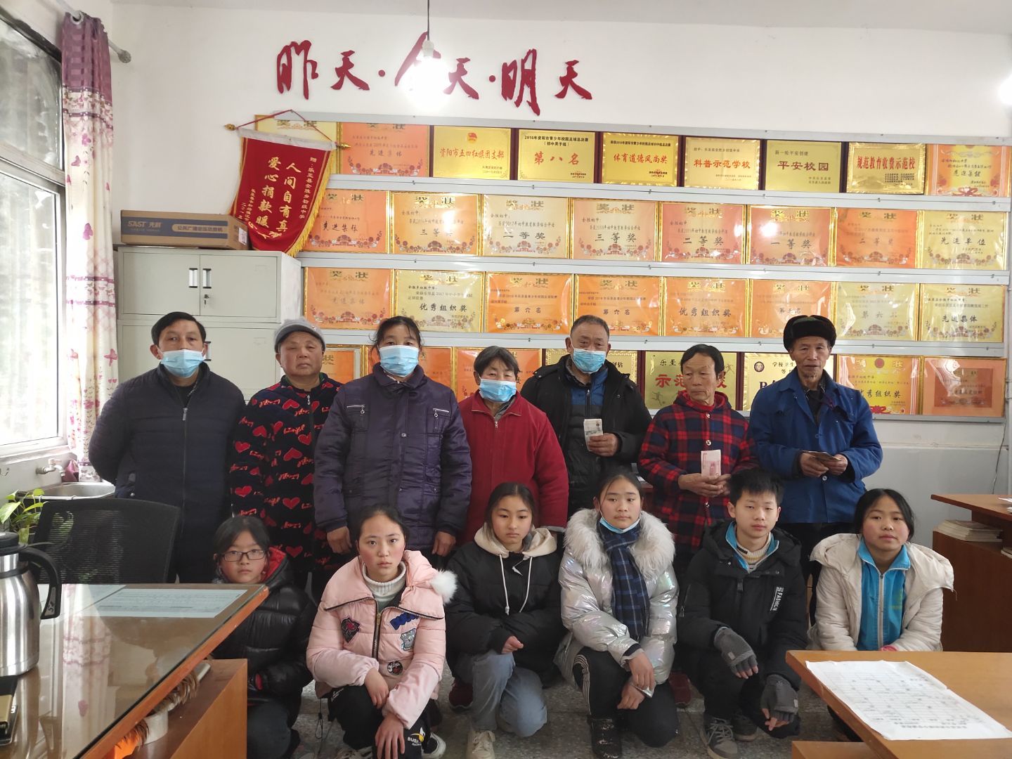 播种春天，乐至县全胜初中：多措并举爱心服务一对一送孩子们手中