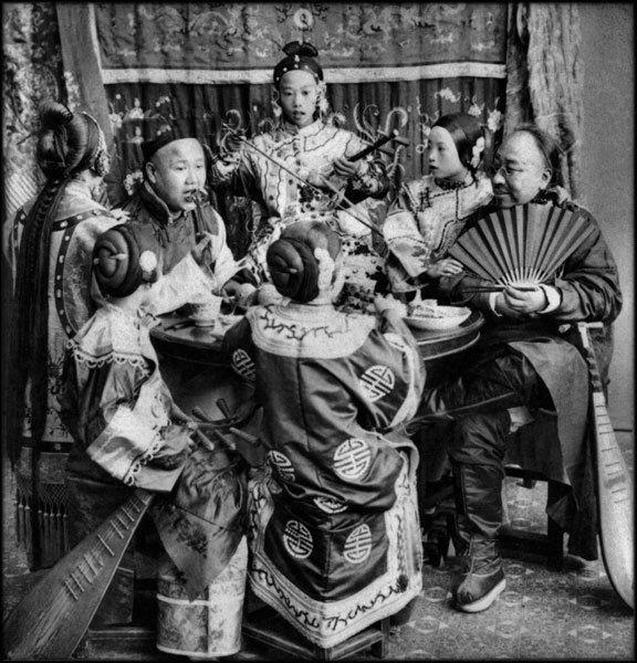 新中国成立之初：封闭*院妓**，改造*女妓**实况