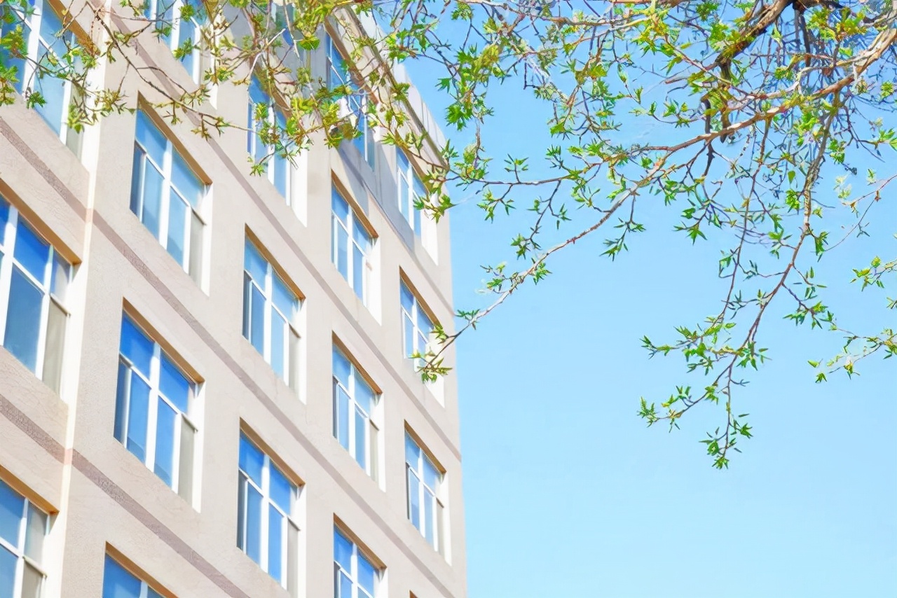 *藏西**农牧学院复校，河北中医学院复校，白求恩医科大学复校有多远