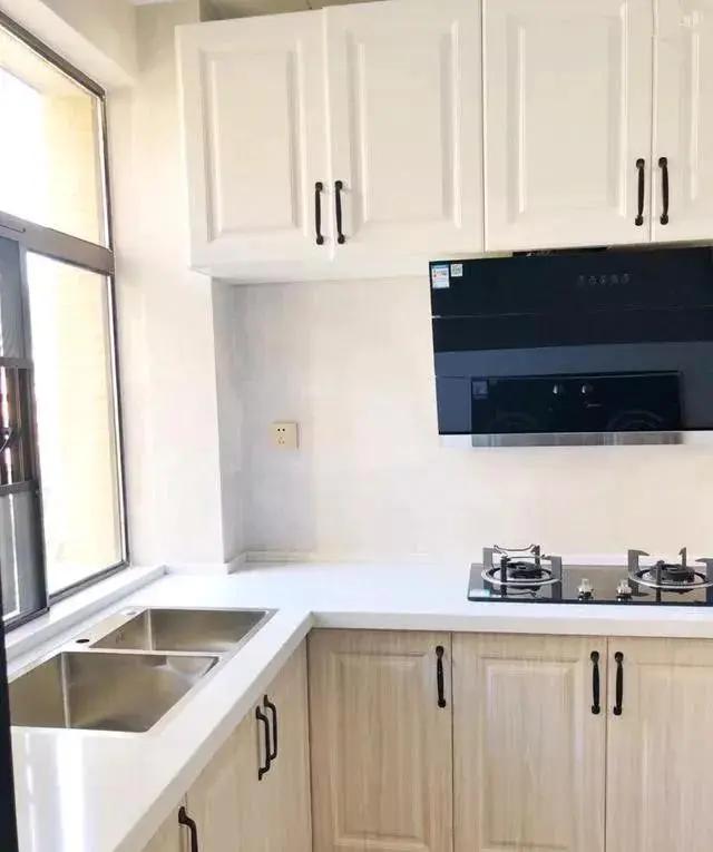 婚房卧室搭配什么家具简约大气,原木风客厅婚房布置