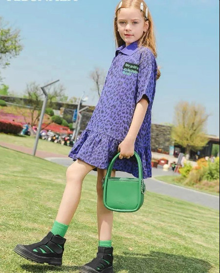 童装配色灰色,今年童装颜色流行