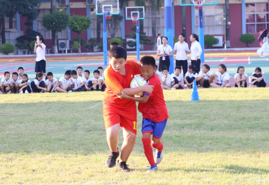 足球明星进校园,足球教练进校园