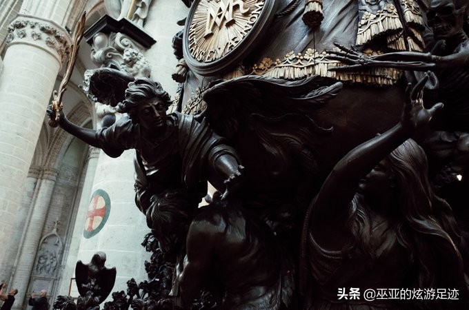 琚獕涓烘娲查閮界殑甯冮瞾濉炲皵 (娆ф床棣栭兘甯冮瞾濉炲皵)