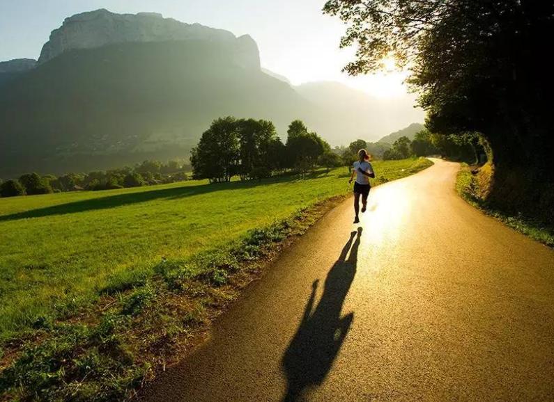 脑瘫周伟现在怎么样,脑瘫周伟视频