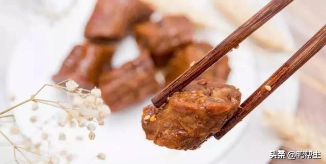 为什么卤肉第二天就颜色变浅,卤肉隔天变黑怎么褪色