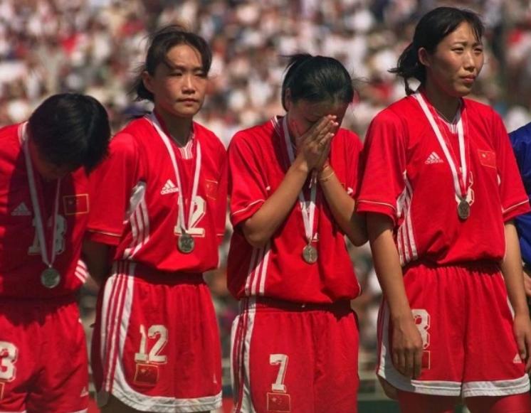 中国足球历史十大外战惨案,中国足球二十年发生的大事