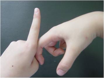 拼音字母手指操完整版,幼儿园拼音手指操视频大全