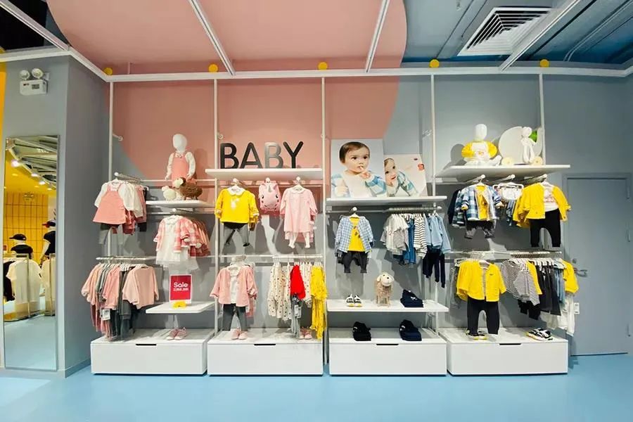 巴拉巴拉品牌实体店,巴拉巴拉万达形象