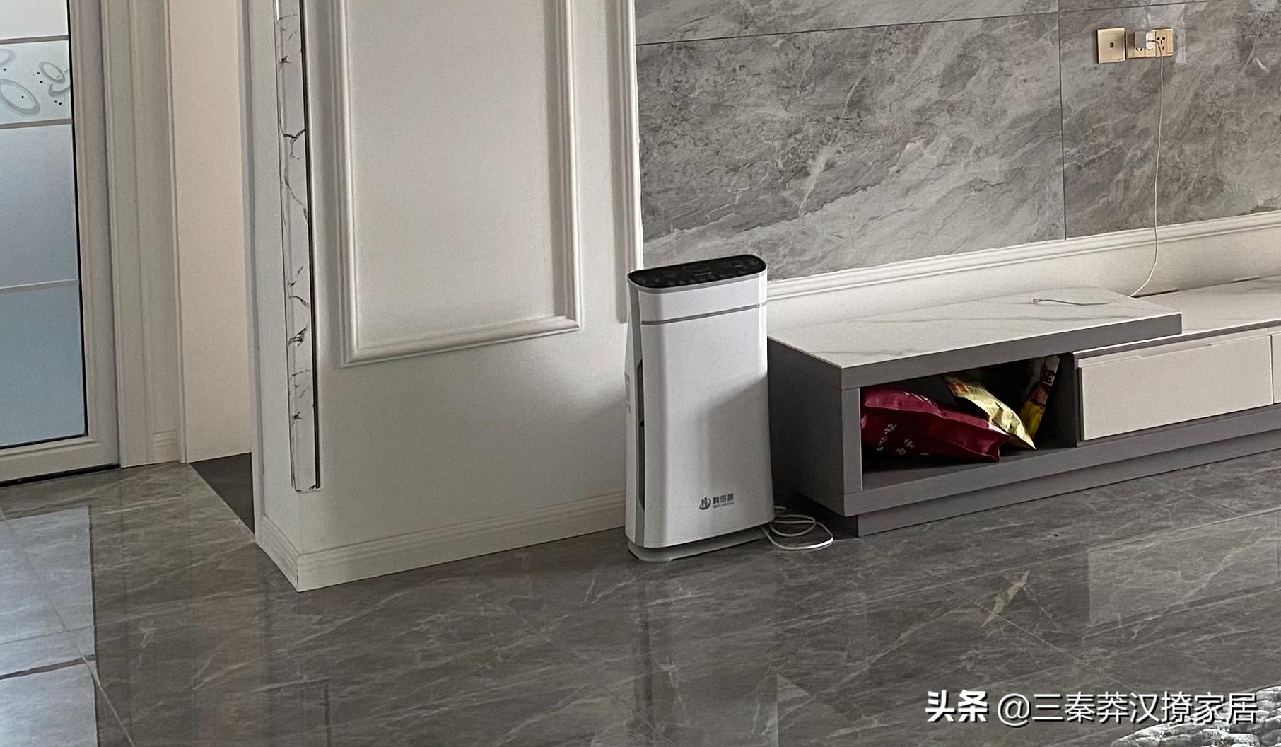 房子装修味道大怎样才能去味快,装修完房子有味道怎么去除