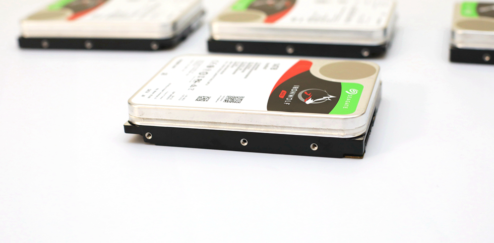 希捷8t酷狼pro硬盘对比评测,希捷酷狼10tb硬盘