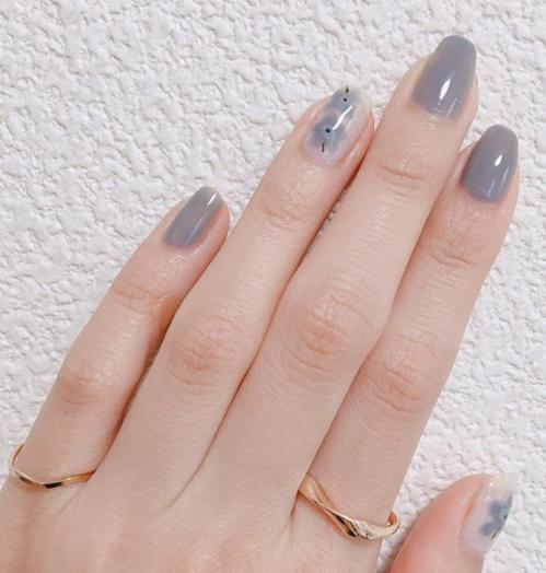 美甲蓝色和雾霾蓝,怎么调雾霾蓝色美甲