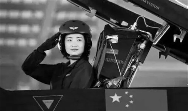 余旭墓碑,空军女英烈余旭视频