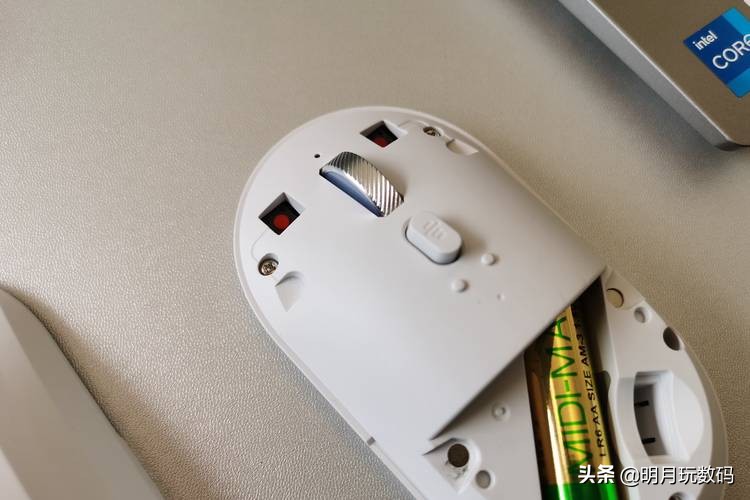 璁鏅鸿兘榧犳爣m110鍜宮211鍖哄埆,璁璇煶榧犳爣m110鏀寔ocr璇嗗埆