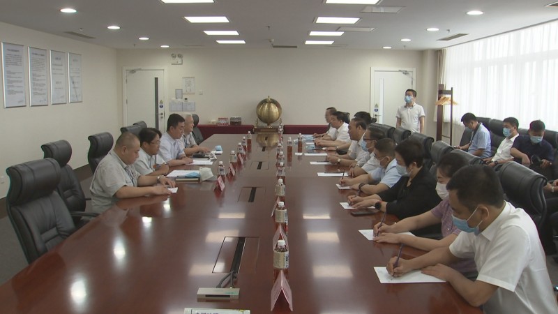 肖盛峰深入金普新区部分企业开展立法调研